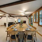 Private 7 Bed, 7,5 Bath, Hazel Villa With Pool, Close To The Beach