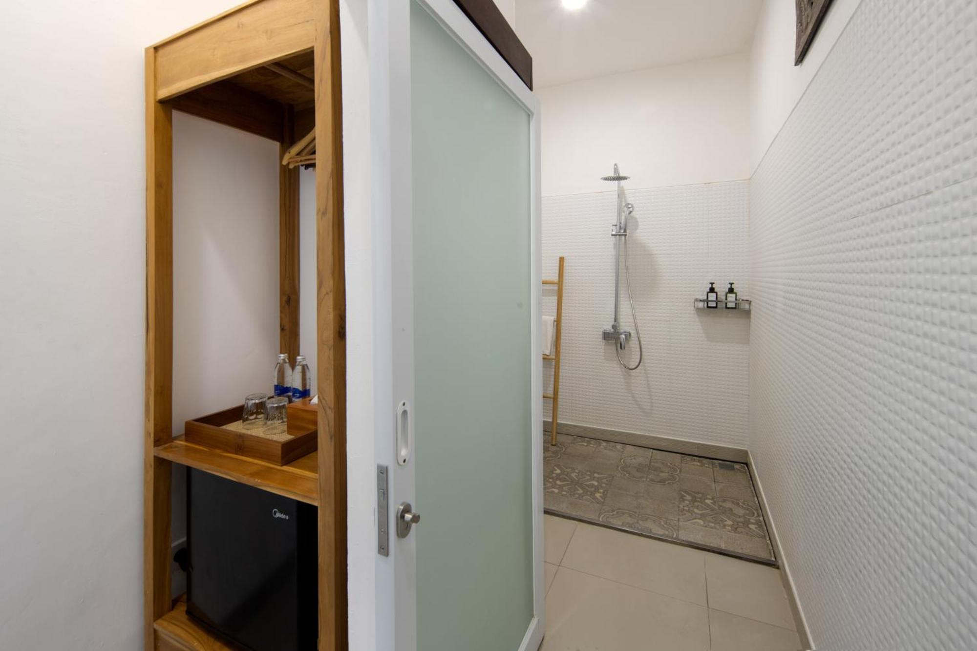 Private 7 Bed, 7,5 Bath, Hazel With Pool, Close To The *