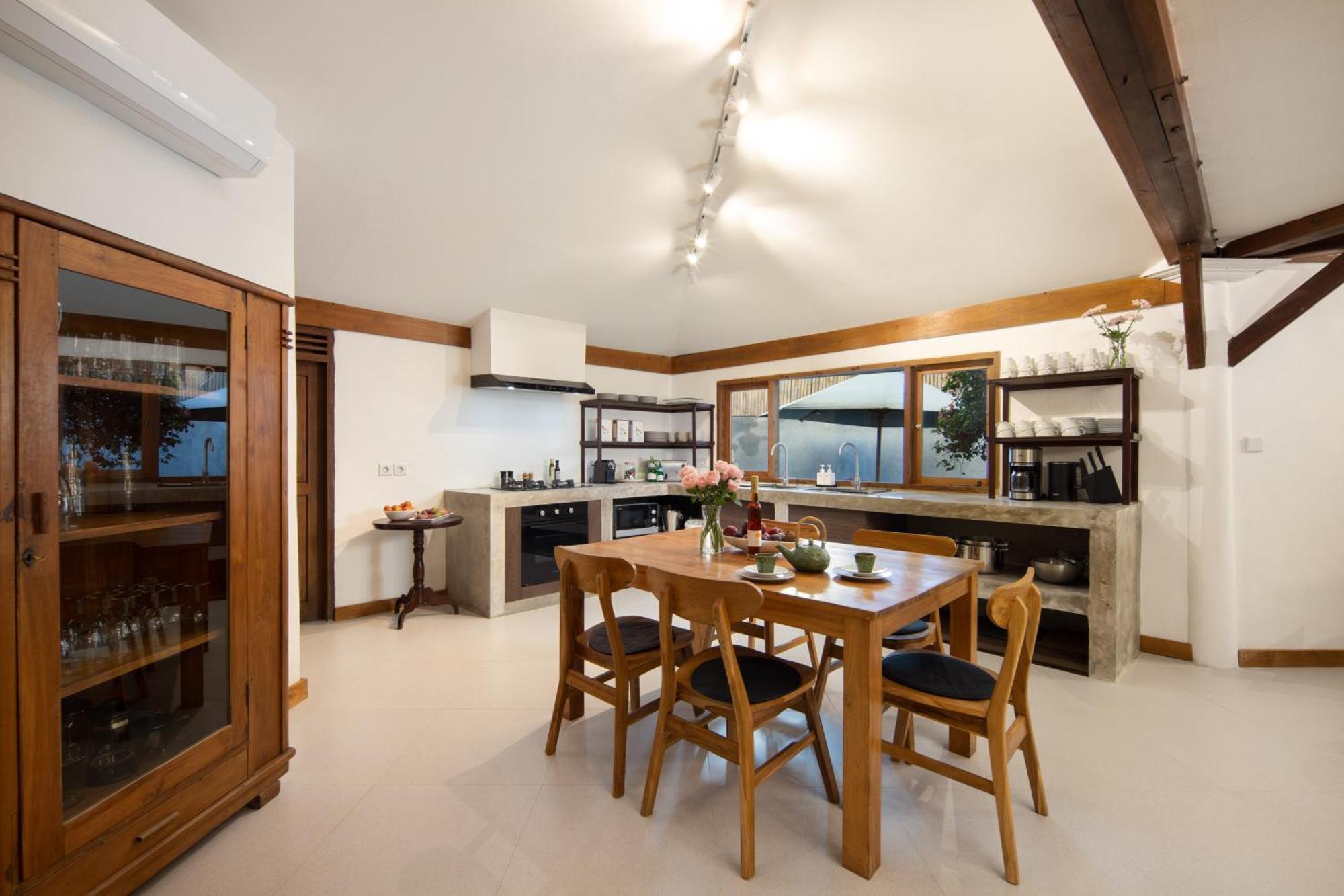Private 7 Bed, 7,5 Bath, Hazel With Pool, Close To The *