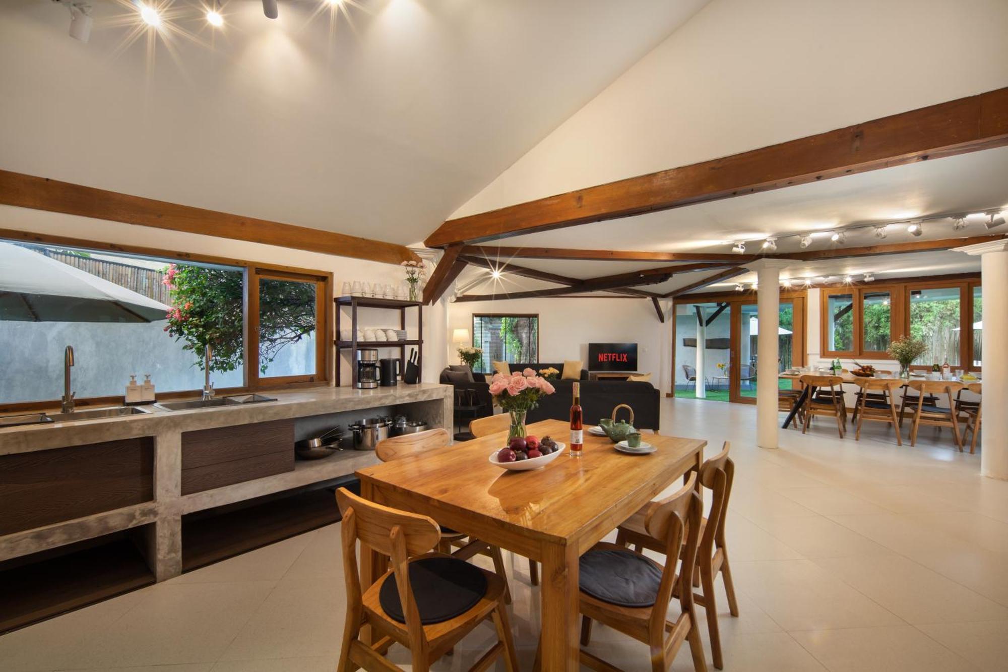 Villa Private 7 Bed, 7,5 Bath, Hazel With Pool, Close To The *